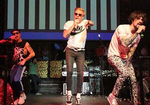 Ukraynalı ünlü grup Kemer'de konser verdi
