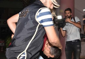 Köprünün sorumlusu albay Antalya'da yakalandı