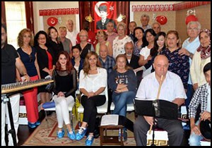 Antalya'da yabancılar korosu kuruldu