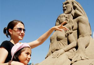 Kum heykellerin yapımına başlanıyor