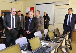 AÜ'ye finans laboratuvarı