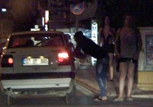 Antalya'da travesti eylemi
