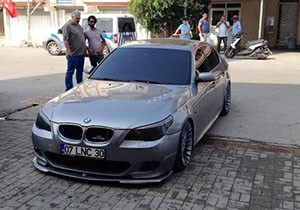 Marketten çıkarken tüfekli saldırıda yaralandı