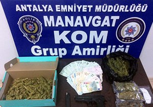 Manavgat'ta uyuşturucu operasyonu