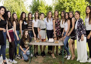 Mankenler çifte doğum günü kutladı