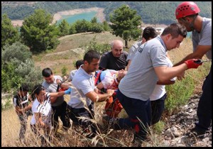 Manzara fotoğrafı çekerken uçuruma yuvarlandı