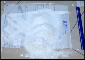 Metamfetamin kuryeleri yakalandı