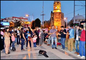 Meydan müzikle çınlıyor