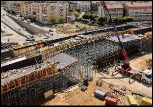 Meydan Kavşağı'nda doğu ile batı birleşti