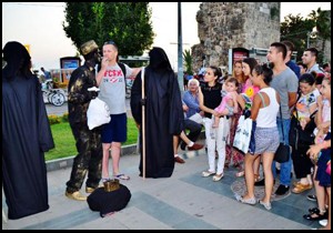 Meydan sanat sokağı gibi