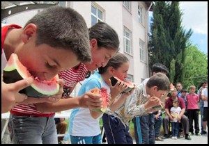 Ortaokulda meyve festivali