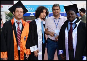 Akdeniz Üniversitesi'nde mezuniyet heyecanı