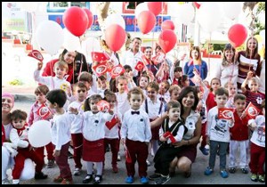 Minikler, Cumhuriyet Bayramı'nı kutladı