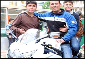 Motosikletlilerden engellilere anlamlı ziyaret