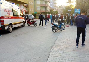 Motosikletler çarpıştı: 3 yaralı