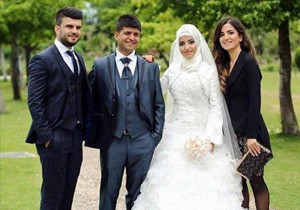 Aşık olduğu müşterisiyle evlendi