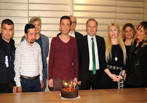 Uğur Acar'ın 5'inci nakil yaşına pastalı kutlama