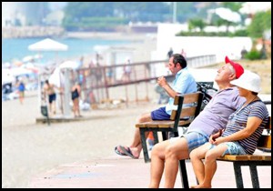 Antalya'da nem bunalttı