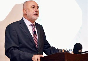 EXPO 2016 Antalya'da çatlak