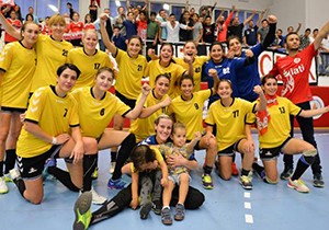 Paşa'nın Melekleri zirveye demir attı