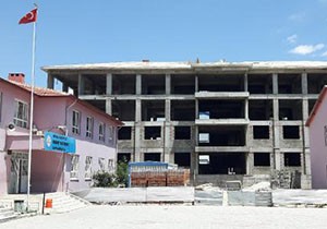 Okul inşaatına yeni ihale