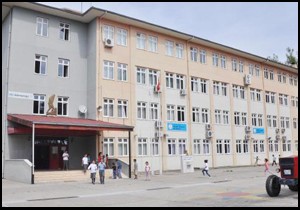 Manavgat'ta velilerin okul tepkisi