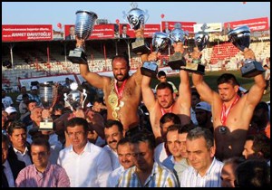 Elmalı'da başpehlivan Orhan Okulu