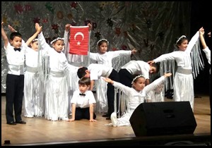 Cengiz Topel 'Okuma Bayramı'nı kutladı