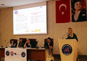 Uluslararası öğrencilere oryantasyon programı
