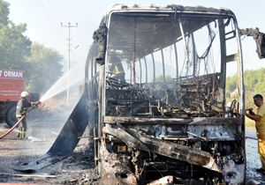 Isparta-Antalya otobüsü böyle yandı 