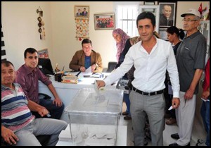 Yeni Emek'te referandumdan 'evet' çıktı