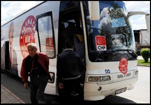 Oyuncak vermedi diye taşlamışlar