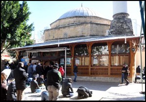 Antalya'da cuma namazında Özgecan hutbesi