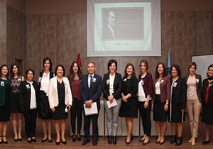 AÜ'de hemşirelik panelleri