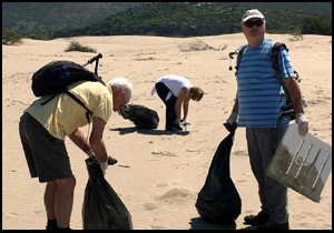 Yerleşik yabancılar Patara Plajı'nı temizledi