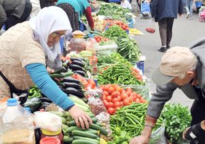 Halk pazarı yüzleri güldürdü