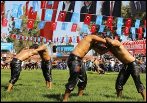 Aksu'da başpehlivan İsmail Balaban