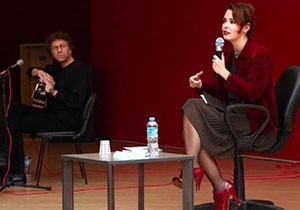 Pelin Batu'dan şiir dinletisi