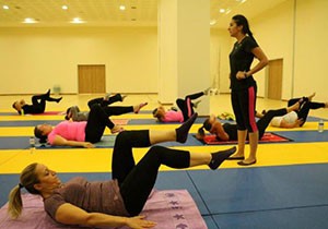 Kadınlara ücretsiz pilates kursu