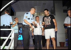 'Polisler dayak yiyor, lütfen yardım edin' anonsu yaptı