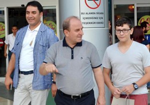 Pazartesi gitti bayram için geldi