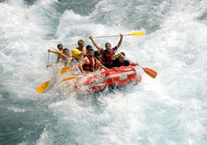 Raftingcinin gözdesi yerli tatilci