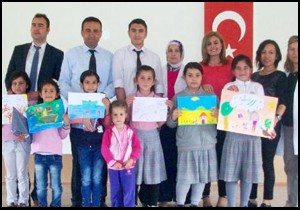 Öğrenciler şenlikte resim yaptı