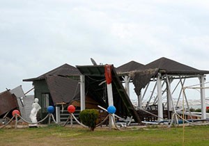Hortum, Serik'te restoranı dağıttı