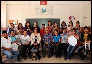 Zeytinköylü Roman çocuklar Vurmalı Çalgılar Festivalinde