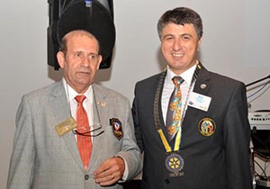 Rotaryenlere çam fidanı