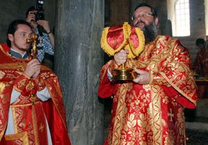 Ruslar'dan Noel Baba Kilisesi'nde ayin