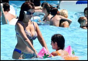 Antalya'da kuru sıcak yakıyor
