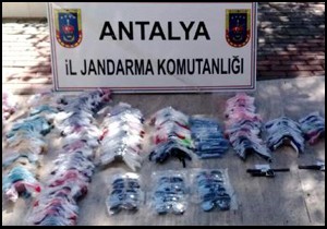 Gazipaşa'da kaçak saat operasyonu