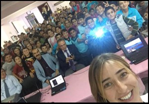 Şahika Ercümen öğrencilerle buluştu
